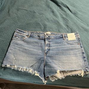 Abercrombie 90s Relaxed Cutoff High Rise Jean Short